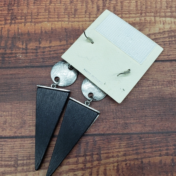 Mia Collection Triangle Black and Silver Earrings - Picture 2 of 2